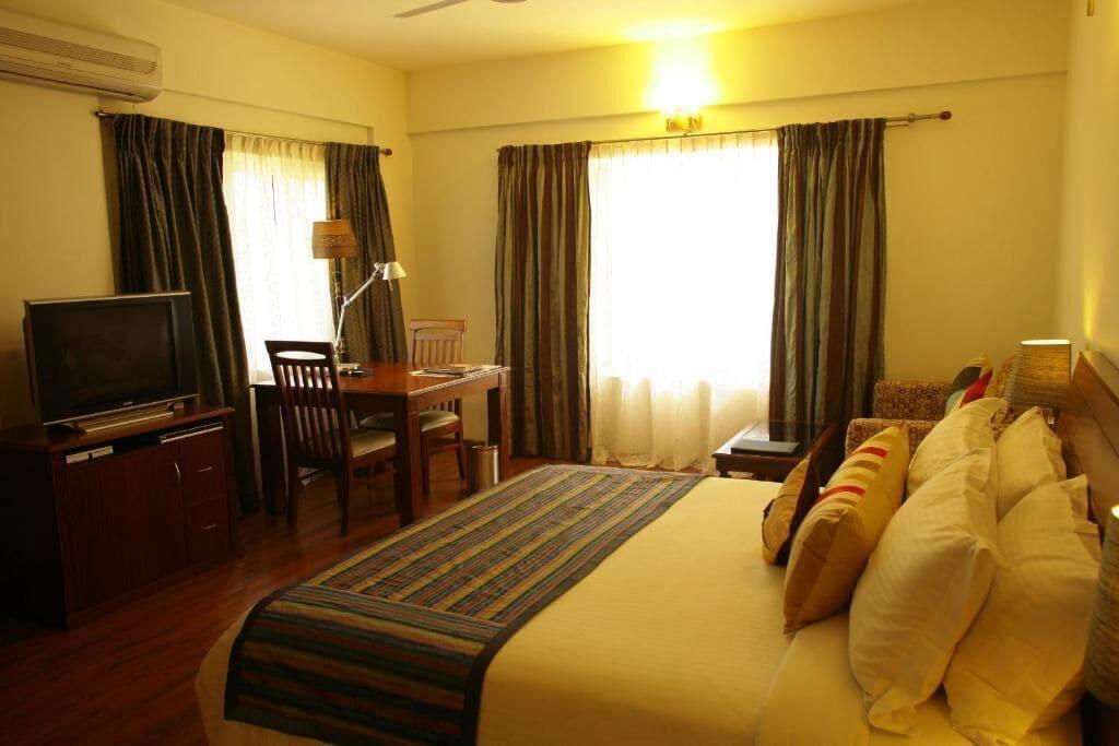juSTa Off MG Road Hotel Bangalore Exterior foto