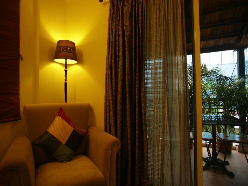juSTa Off MG Road Hotel Bangalore Exterior foto