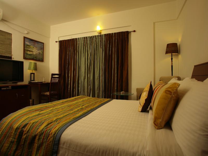 juSTa Off MG Road Hotel Bangalore Exterior foto