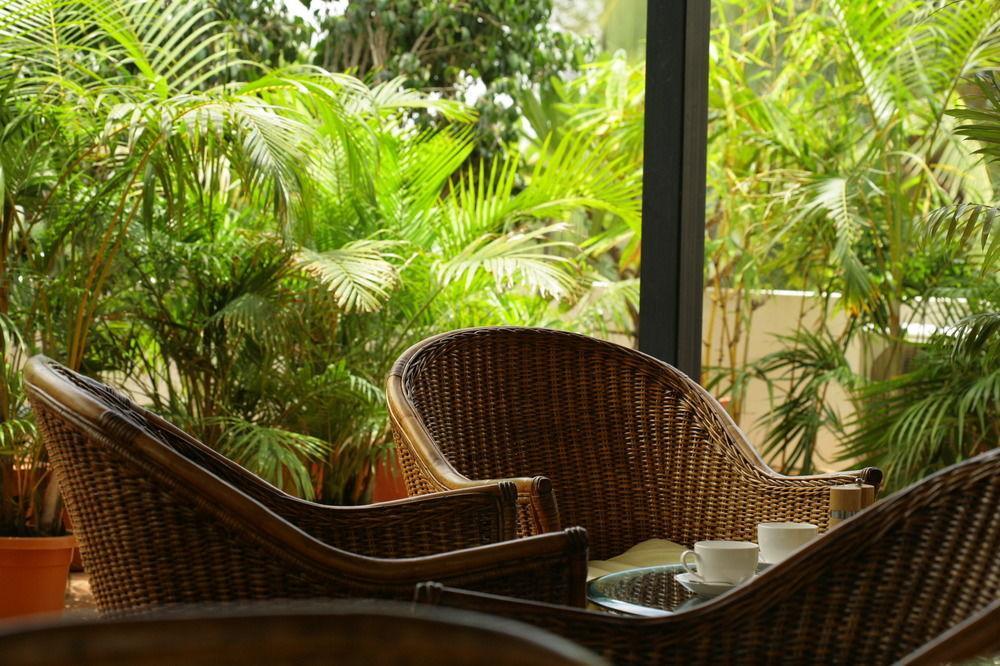 juSTa Off MG Road Hotel Bangalore Exterior foto