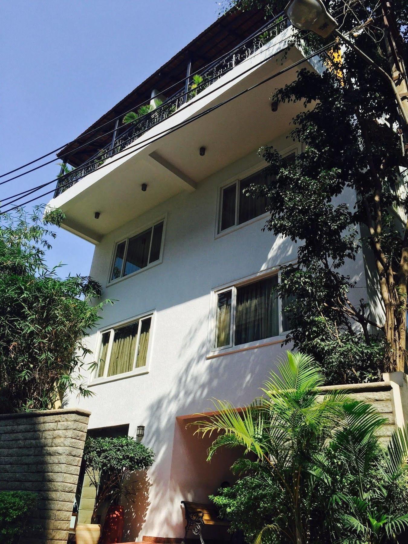 juSTa Off MG Road Hotel Bangalore Exterior foto
